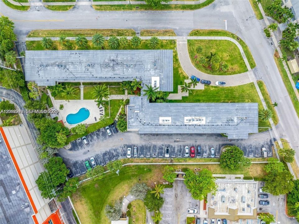 На продажу: $245,000 (1 спален, 1 ванн, 880 Квадратных фут)