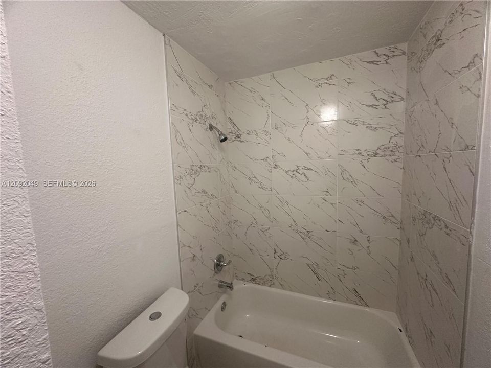 В аренду: $2,300 (2 спален, 2 ванн, 1000 Квадратных фут)