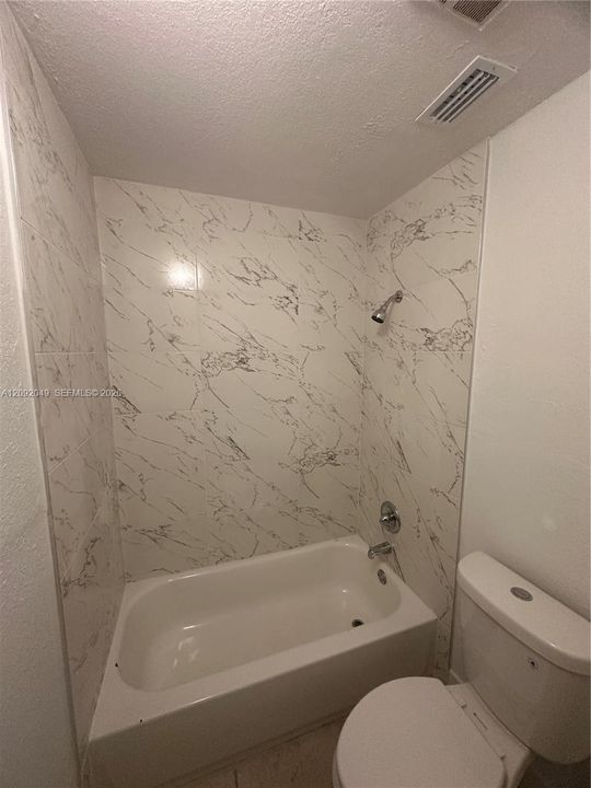 В аренду: $2,300 (2 спален, 2 ванн, 1000 Квадратных фут)