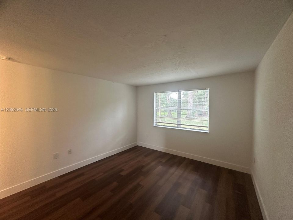 В аренду: $2,300 (2 спален, 2 ванн, 1000 Квадратных фут)