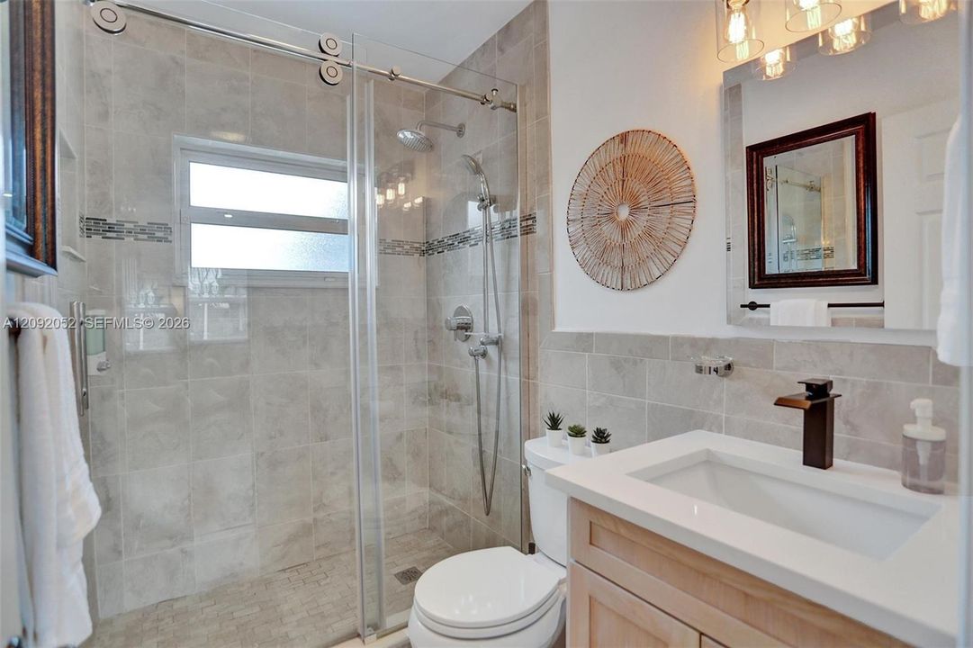 En Venta: $539,000 (2 camas, 1 baños, 918 Pies cuadrados)