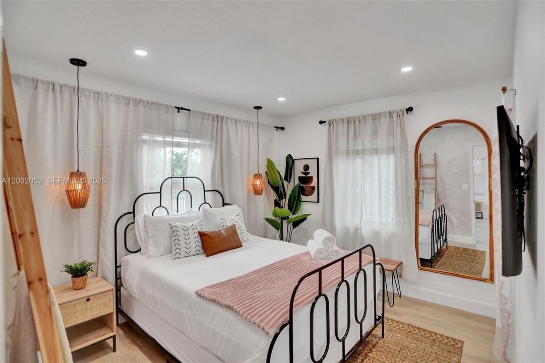 En Venta: $539,000 (2 camas, 1 baños, 918 Pies cuadrados)