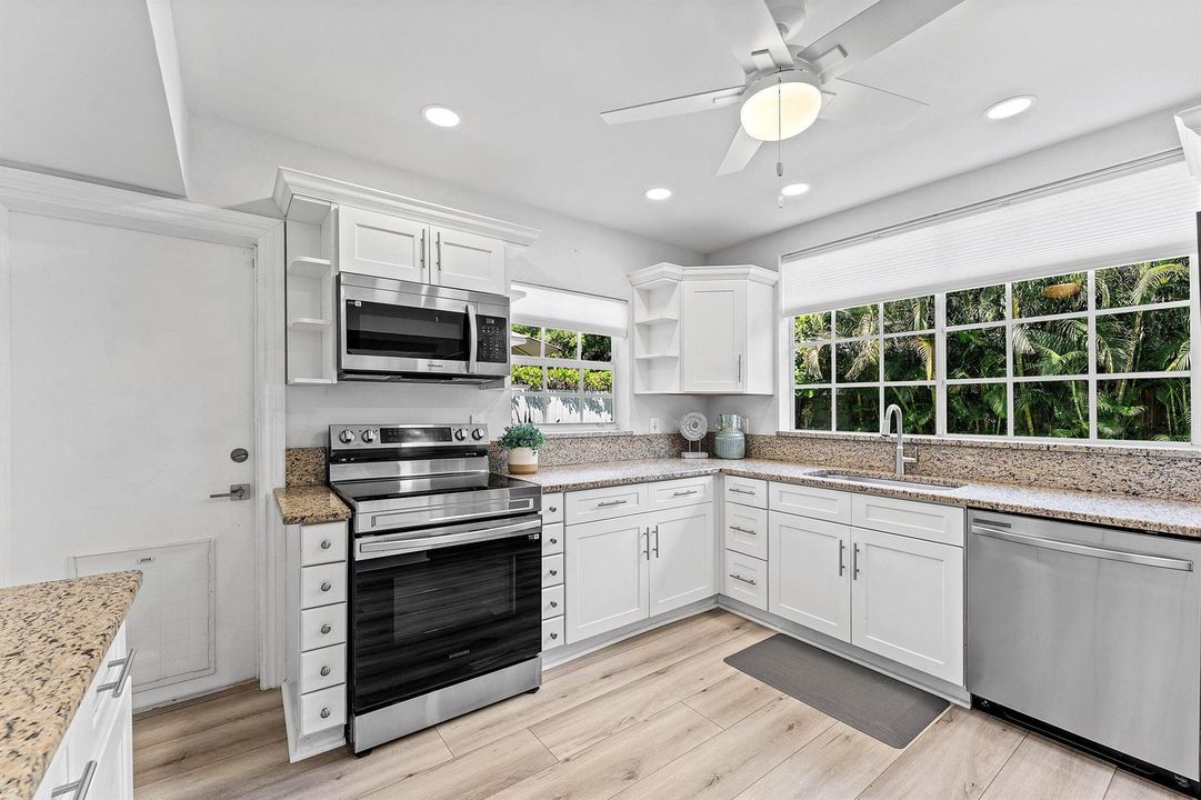 GRANITE COUNTERTOPS