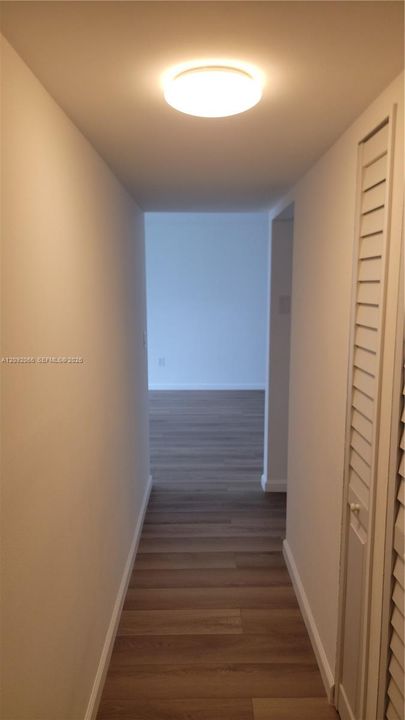 For Rent: $2,200 (1 beds, 1 baths, 720 Square Feet)