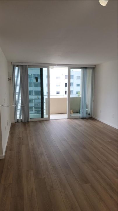 For Rent: $2,200 (1 beds, 1 baths, 720 Square Feet)
