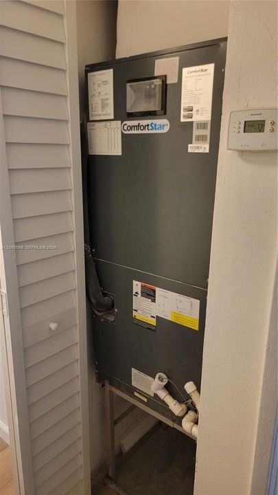 For Rent: $2,200 (1 beds, 1 baths, 720 Square Feet)