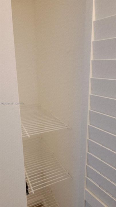 For Rent: $2,200 (1 beds, 1 baths, 720 Square Feet)