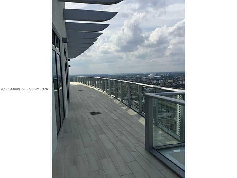 For Sale: $355,000 (0 beds, 1 baths, 531 Square Feet)
