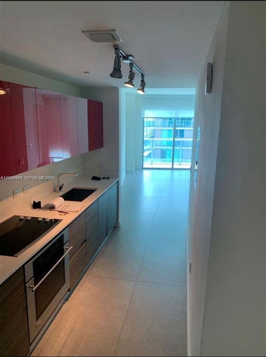 For Sale: $355,000 (0 beds, 1 baths, 531 Square Feet)
