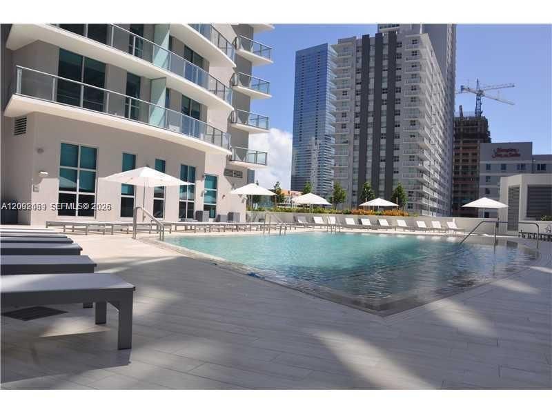 For Sale: $355,000 (0 beds, 1 baths, 531 Square Feet)