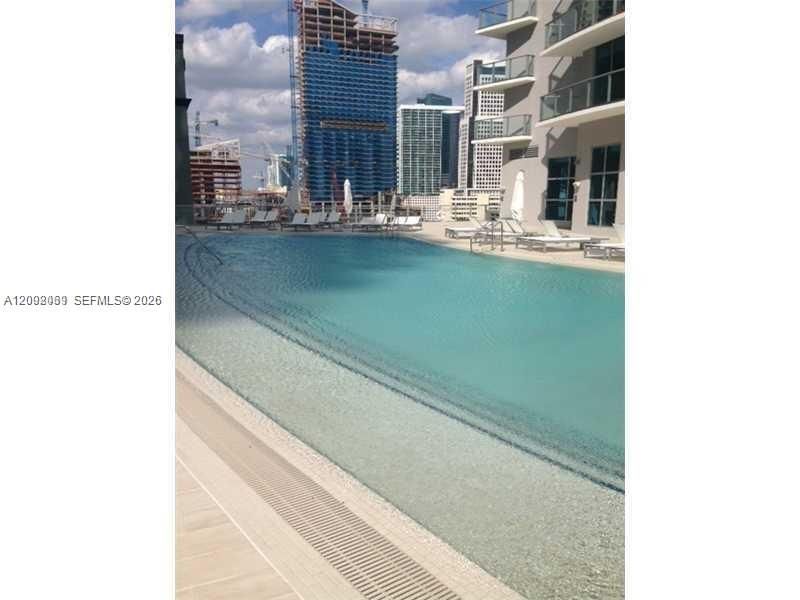 For Sale: $355,000 (0 beds, 1 baths, 531 Square Feet)