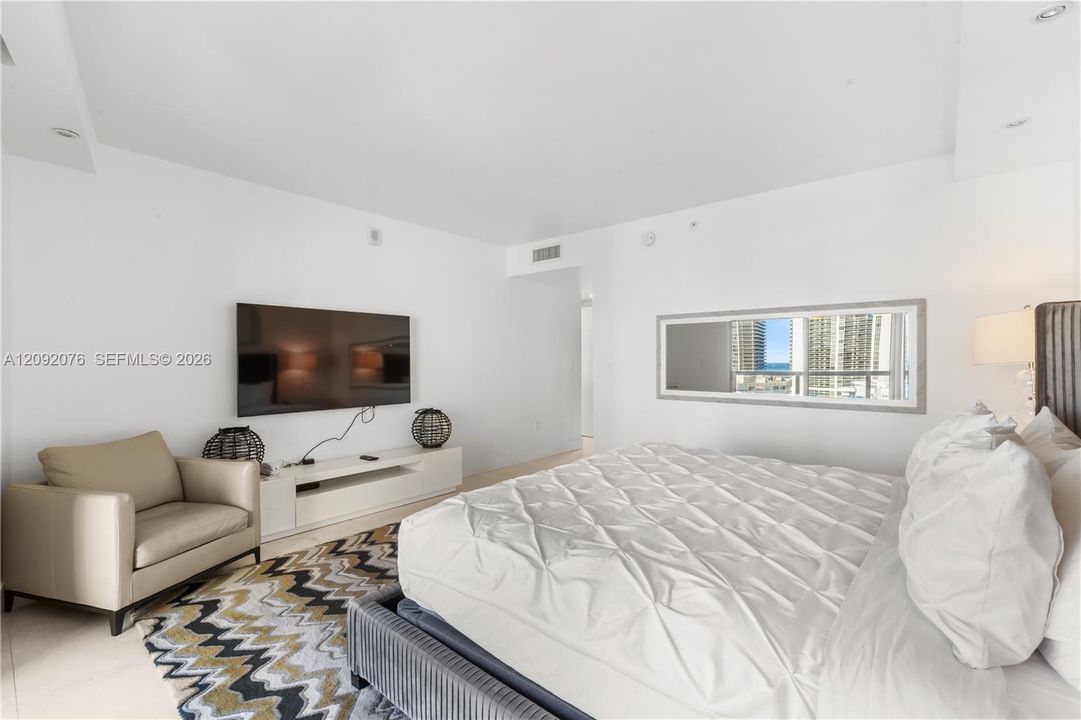 En Venta: $820,000 (3 camas, 3 baños, 1737 Pies cuadrados)
