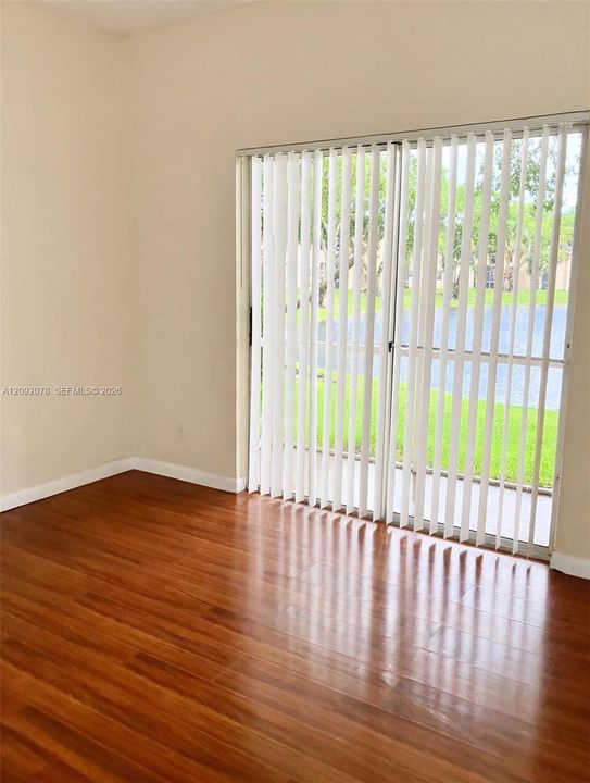 For Rent: $2,000 (2 beds, 2 baths, 807 Square Feet)