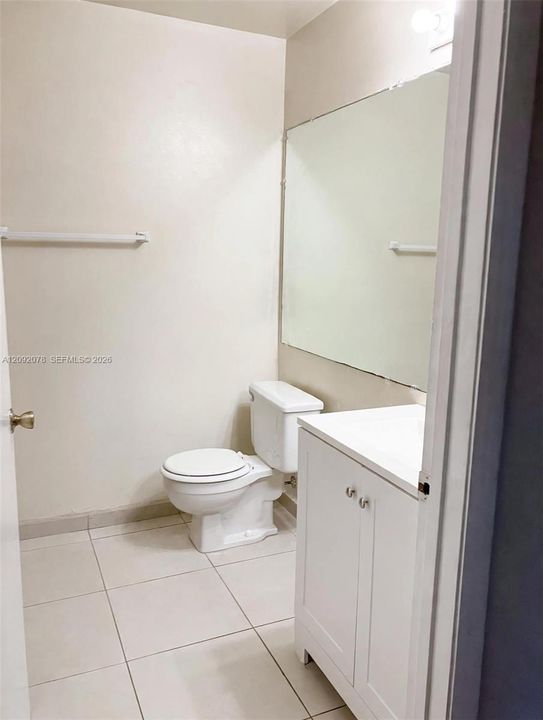 For Rent: $2,000 (2 beds, 2 baths, 807 Square Feet)