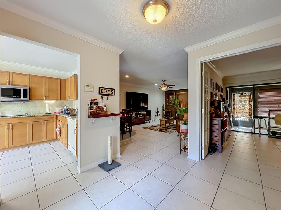281 Amber Court-13