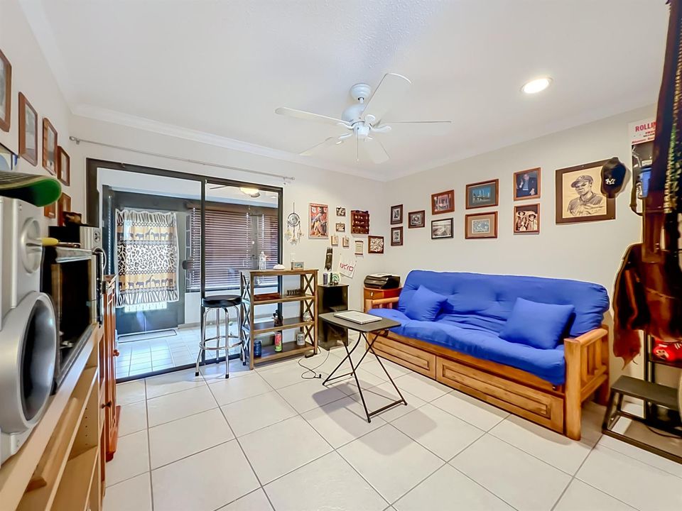 281 Amber Court-43