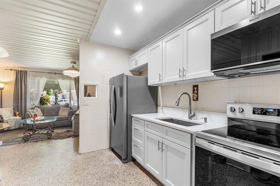 012-418KernStreet-WestPalmBeach-FL-33405