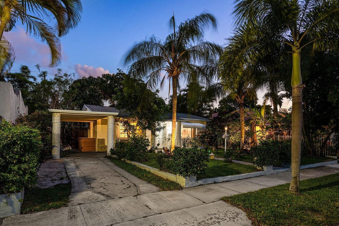 049-418KernStreet-WestPalmBeach-FL-33405