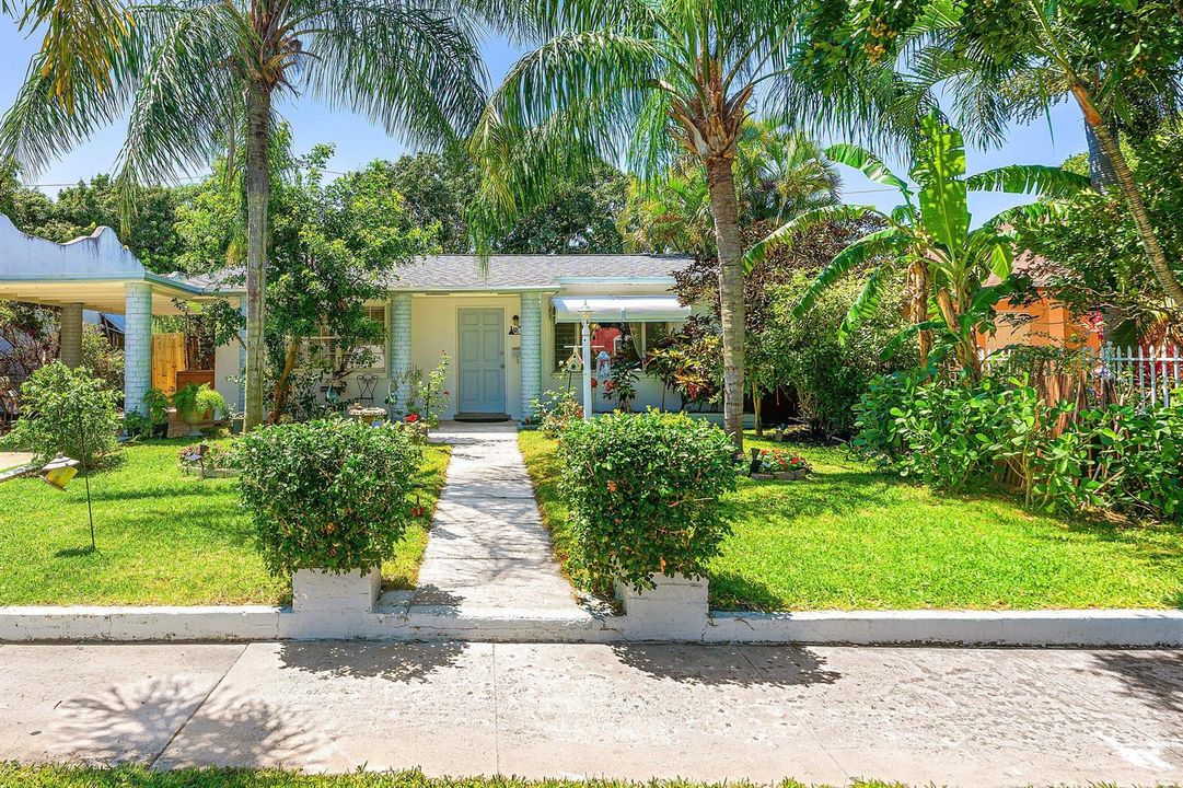 001-418KernStreet-WestPalmBeach-FL-33405