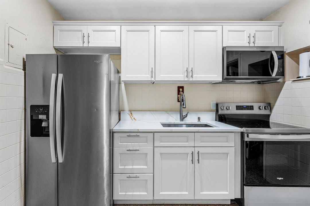 011-418KernStreet-WestPalmBeach-FL-33405