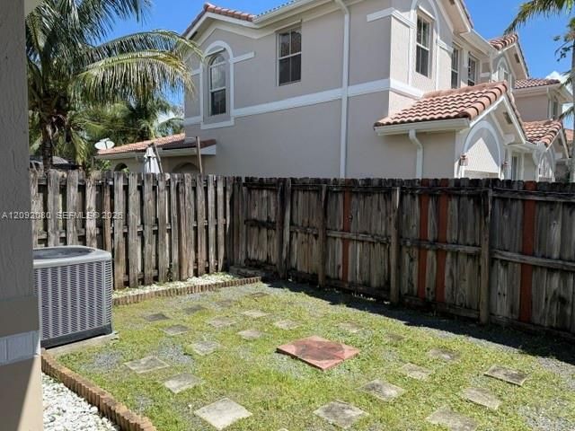 For Sale: $529,000 (3 beds, 2 baths, 1491 Square Feet)