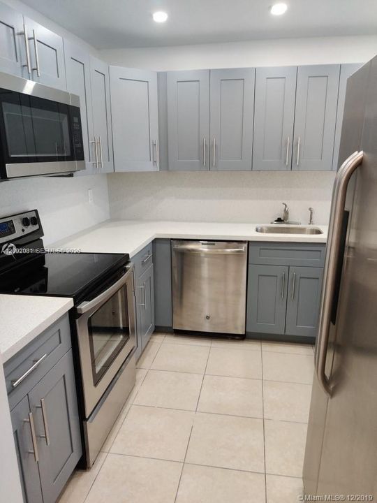 В аренду: $1,850 (1 спален, 1 ванн, 1665 Квадратных фут)