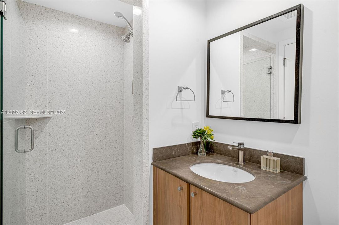 For Rent: $10,000 (3 beds, 3 baths, 1525 Square Feet)