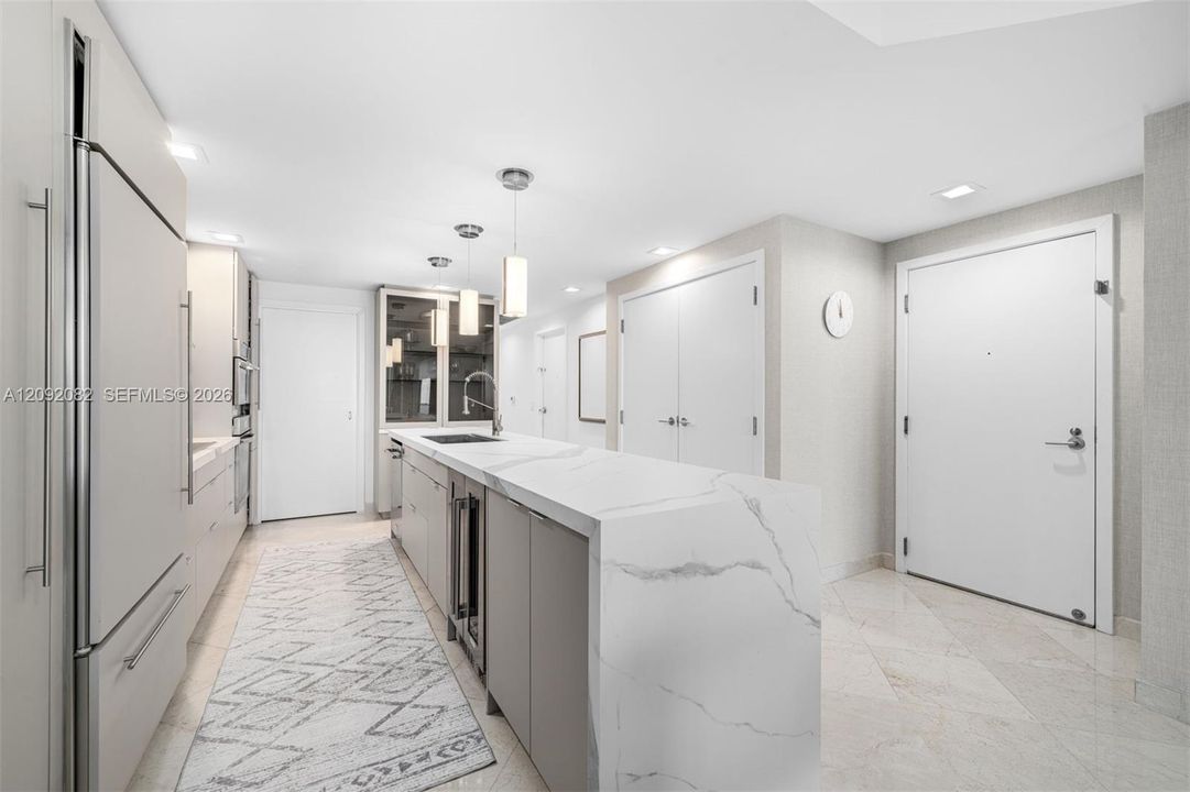 For Rent: $10,000 (3 beds, 3 baths, 1525 Square Feet)