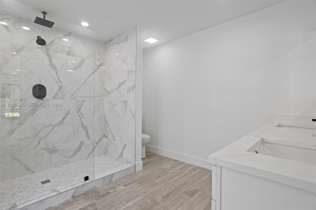 En Renta: $12,000 (4 camas, 3 baños, 2416 Pies cuadrados)