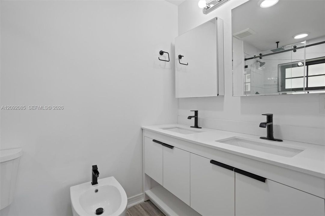 En Renta: $12,000 (4 camas, 3 baños, 2416 Pies cuadrados)