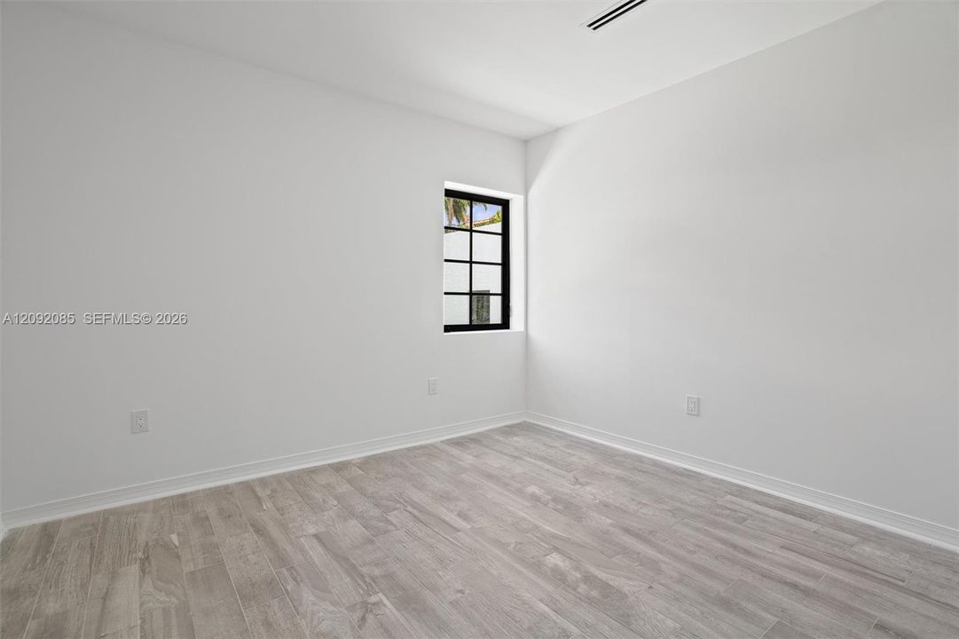 En Renta: $12,000 (4 camas, 3 baños, 2416 Pies cuadrados)