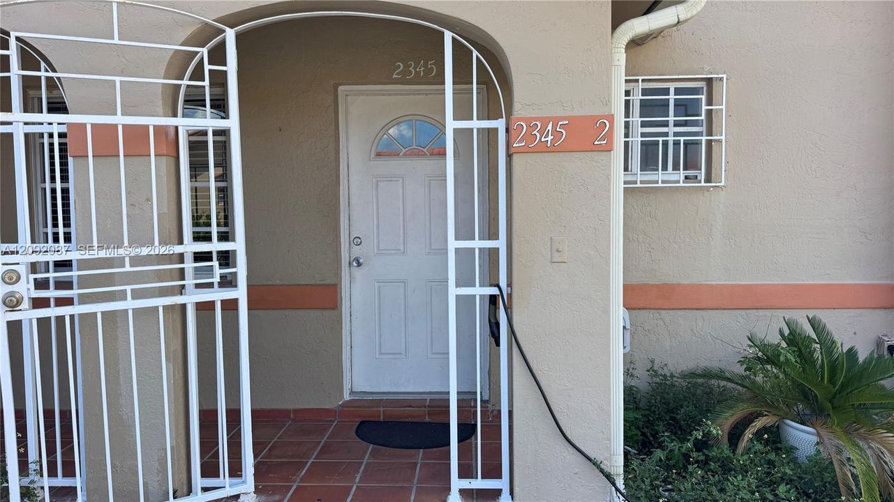 En Venta: $249,000 (2 camas, 2 baños, 960 Pies cuadrados)