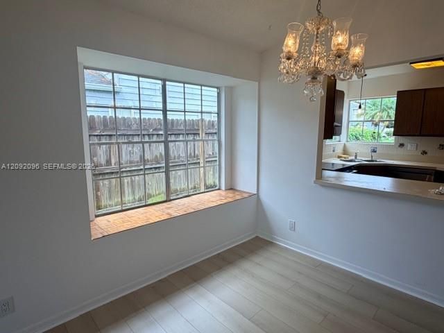 En Venta: $398,000 (3 camas, 2 baños, 1253 Pies cuadrados)