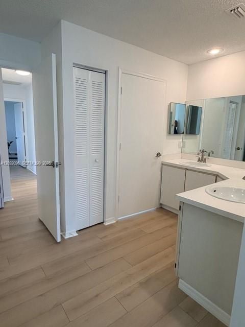 En Venta: $398,000 (3 camas, 2 baños, 1253 Pies cuadrados)