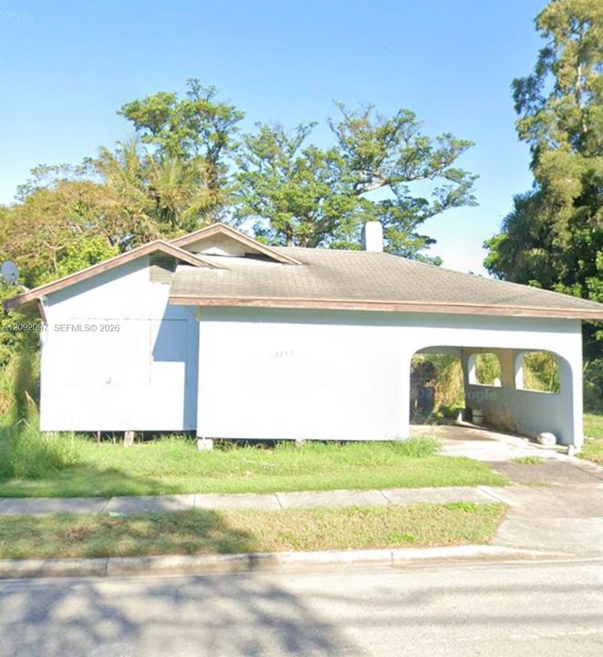 For Sale: $64,999 (1 beds, 1 baths, 942 Square Feet)
