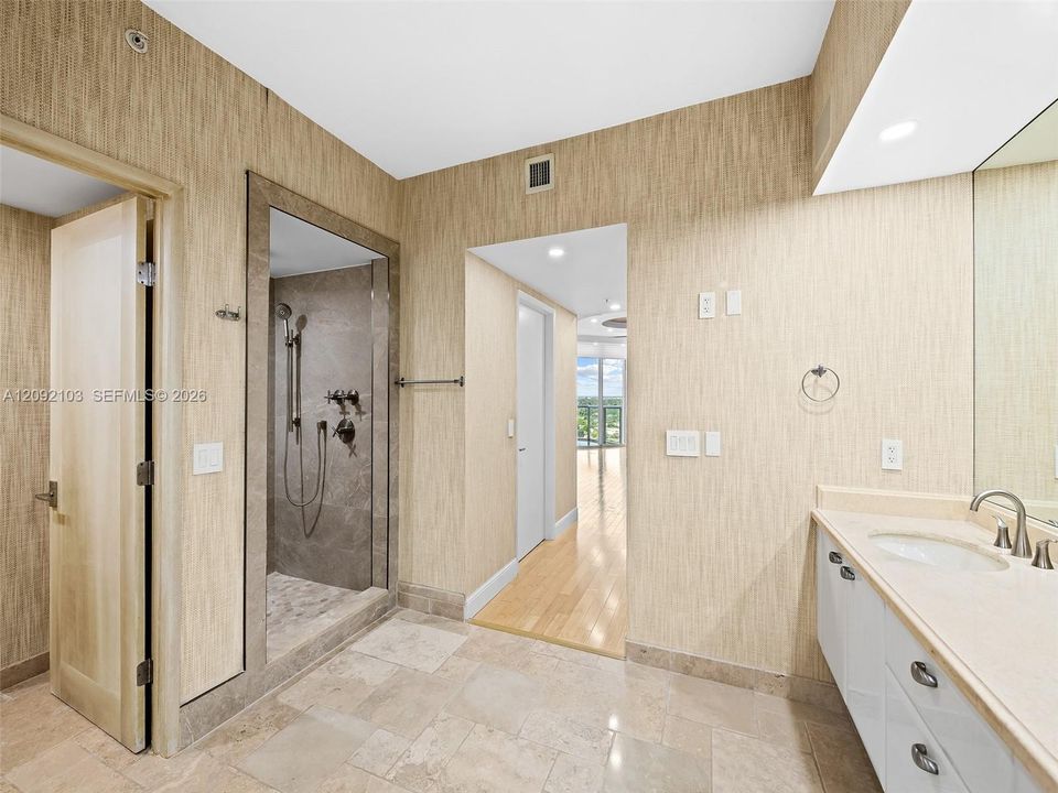 En Renta: $8,750 (2 camas, 2 baños, 2141 Pies cuadrados)