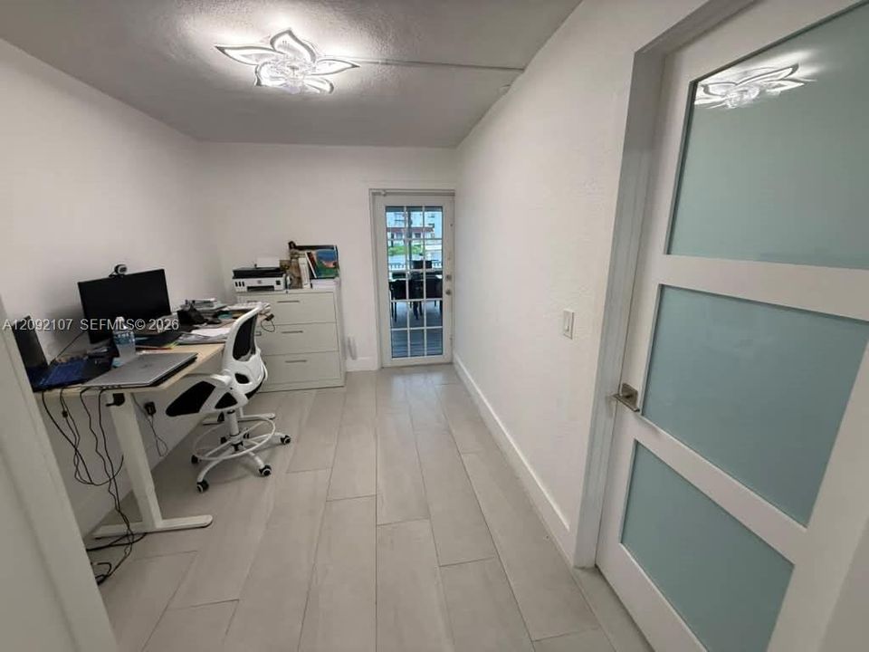 En Venta: $479,900 (2 camas, 1 baños, 1292 Pies cuadrados)