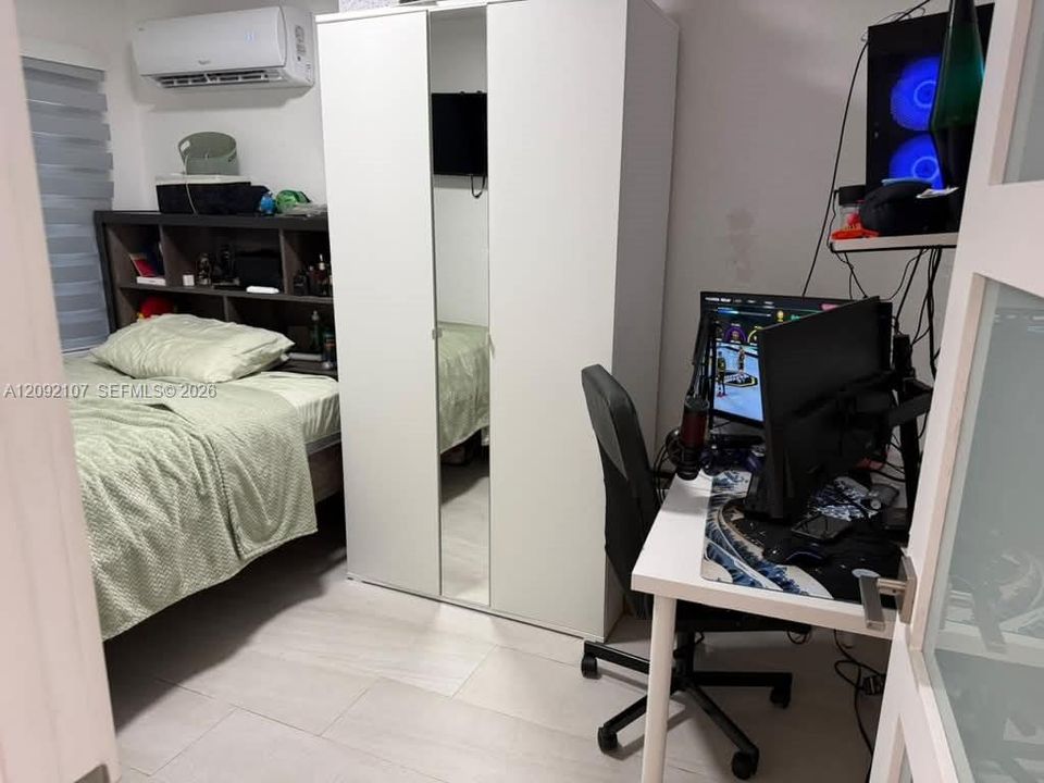 En Venta: $479,900 (2 camas, 1 baños, 1292 Pies cuadrados)