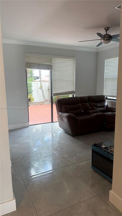 En Renta: $3,500 (3 camas, 2 baños, 1650 Pies cuadrados)