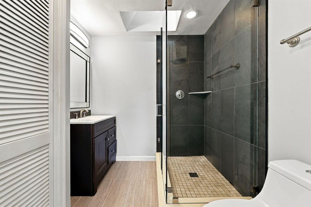 3rd Guest bath Upstairs