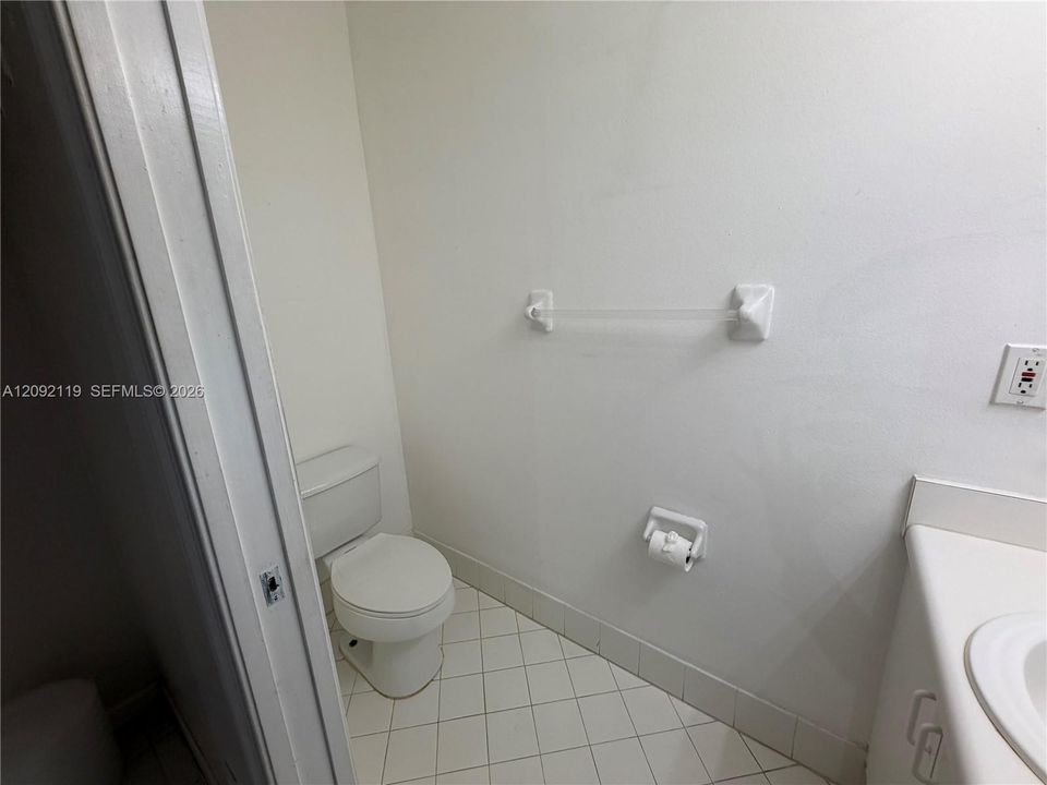 For Rent: $2,100 (2 beds, 2 baths, 1286 Square Feet)