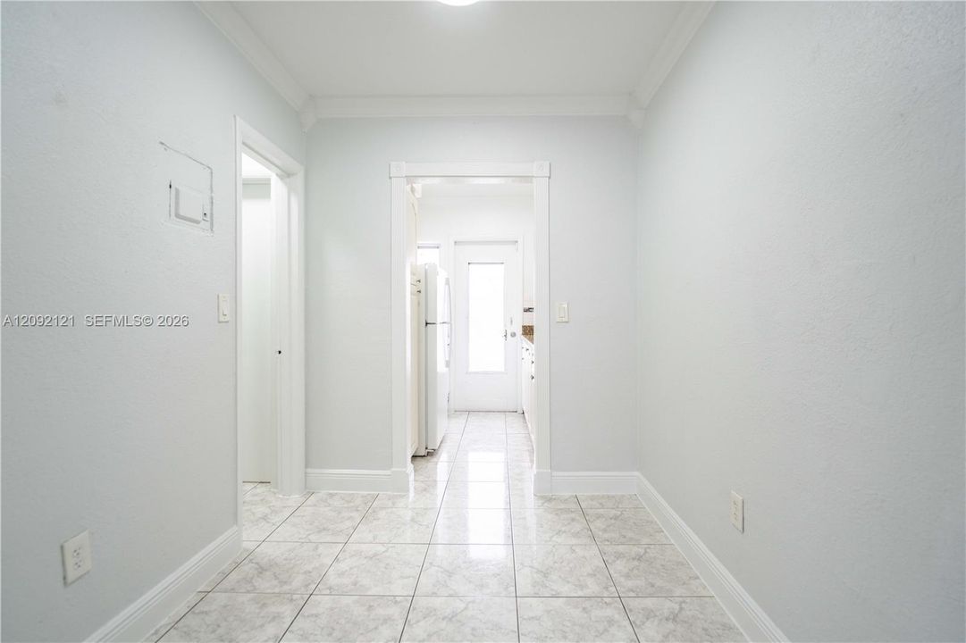For Rent: $1,550 (0 beds, 1 baths, 450 Square Feet)
