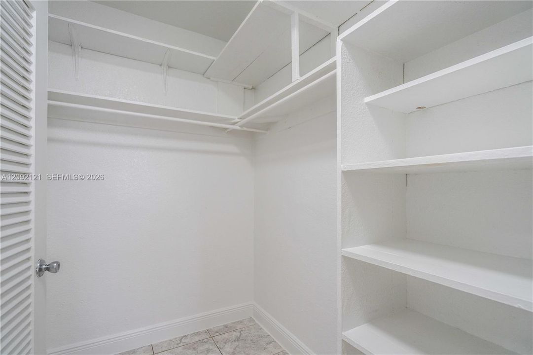 For Rent: $1,550 (0 beds, 1 baths, 450 Square Feet)