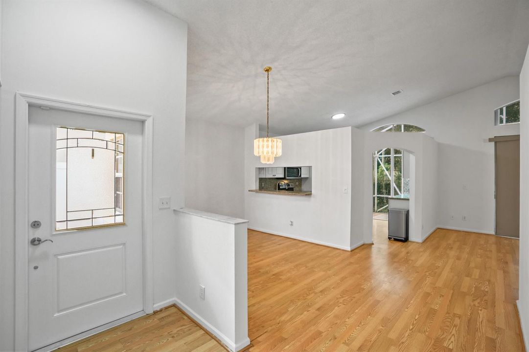 Foyer to Dining 2
