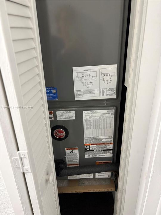 For Rent: $3,000 (2 beds, 1 baths, 1168 Square Feet)