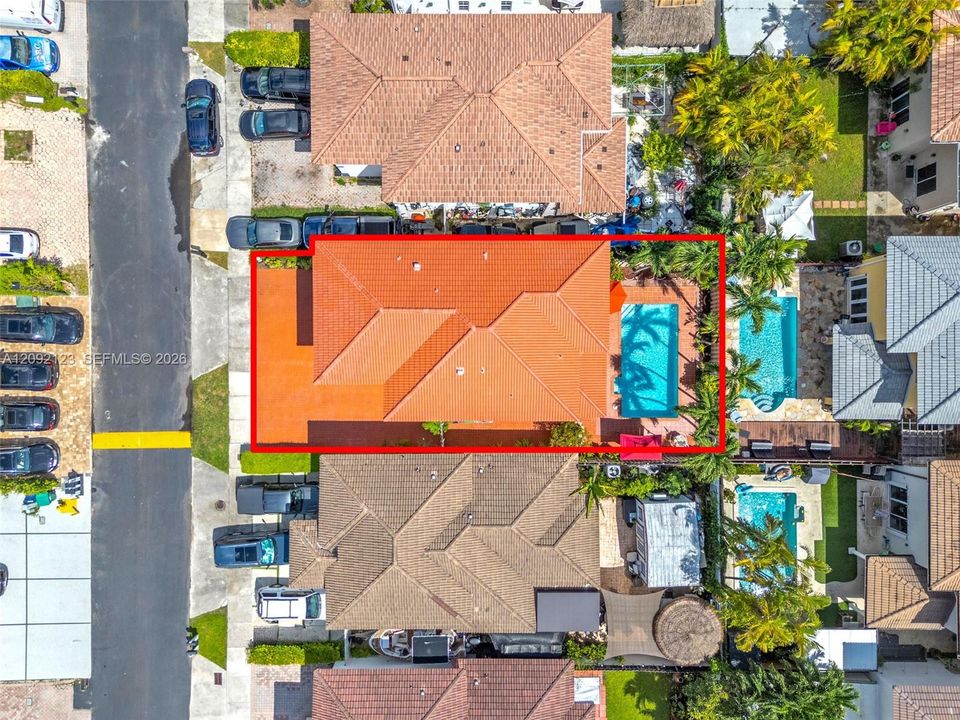 En Venta: $780,000 (4 camas, 2 baños, 2028 Pies cuadrados)
