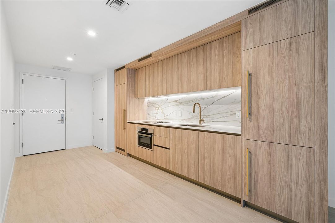 В аренду: $3,600 (1 спален, 1 ванн, 0 Квадратных фут)