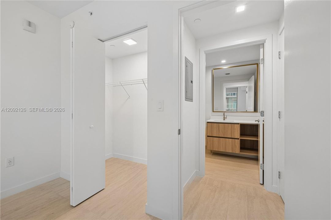 В аренду: $3,600 (1 спален, 1 ванн, 0 Квадратных фут)