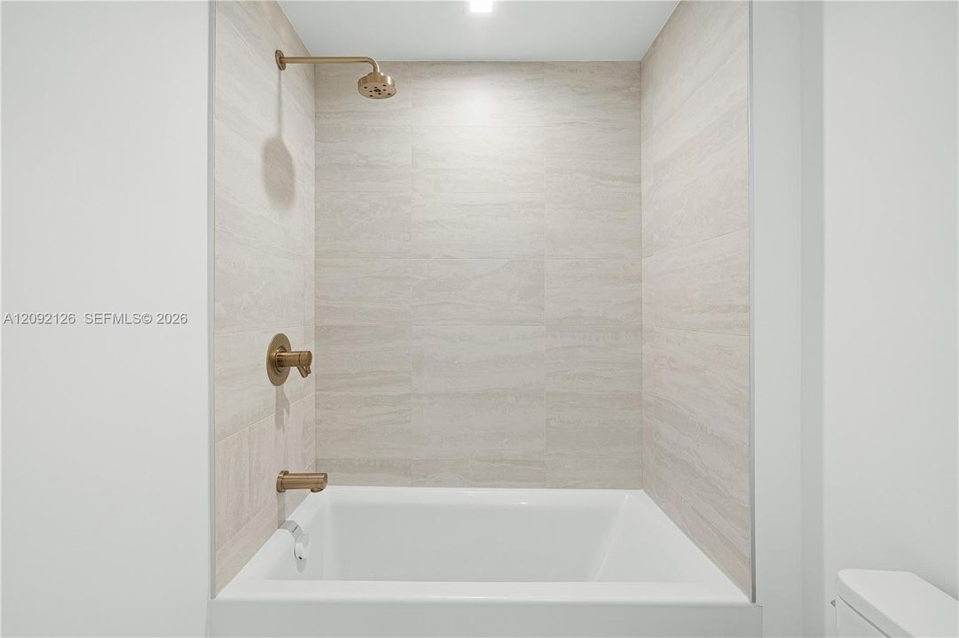 В аренду: $3,600 (1 спален, 1 ванн, 0 Квадратных фут)
