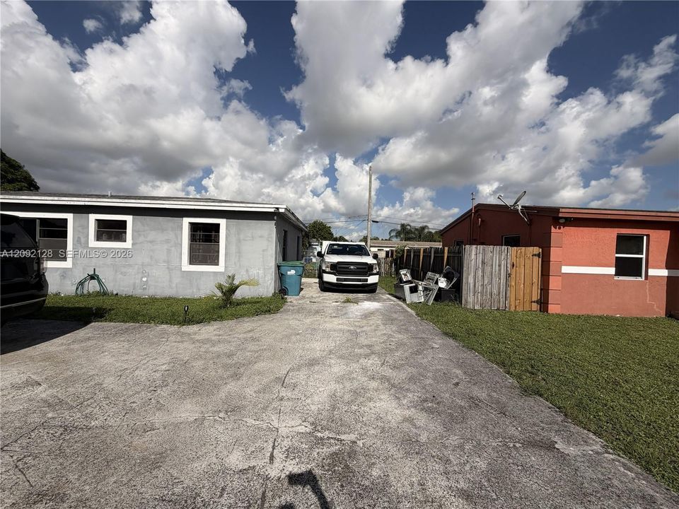 En Venta: $324,659 (4 camas, 2 baños, 1200 Pies cuadrados)